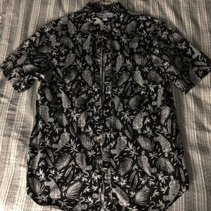 Old Navy SS Button-Up Shirt Size M